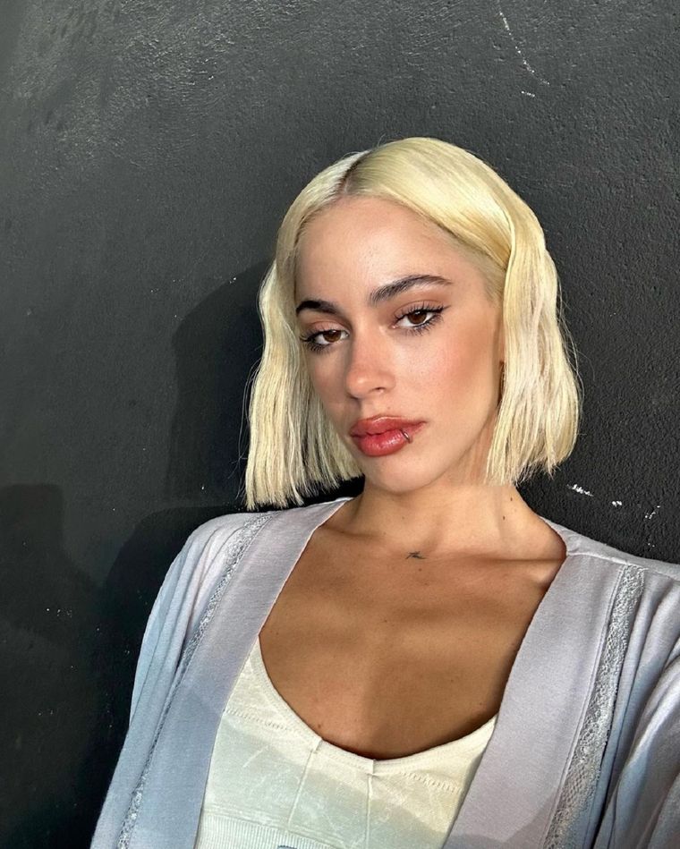 TINI STOESSEL La cantante se animó al rubio platinado Foto: Instagram / @tinistoessel