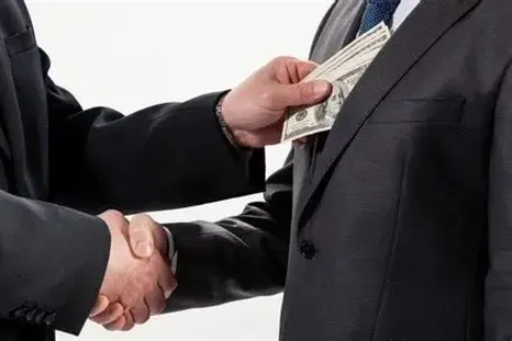 La corrupción no es exclusiva de la política de “grandes ligas”. La corrupción no es exclusiva de la política de “grandes ligas”.