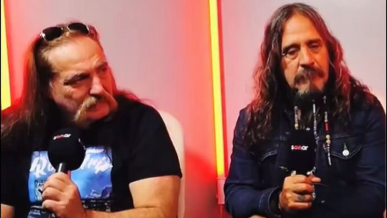 Tete y Gordo Gaby de La Renga, el momento en que destrozaron a Javier Milei desde la televisión chilena. Tete y Gordo Gaby de La Renga, el momento en que destrozaron a Javier Milei desde la televisión chilena.