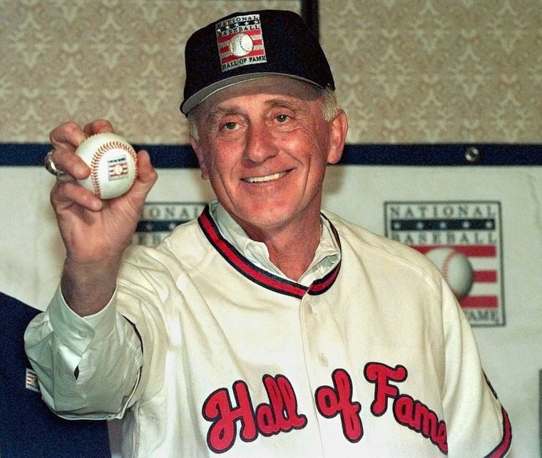 Phil Niekro perdió la batalla con el cáncer y falleció.