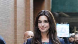 Las lecciones de Anne Hathaway para llevar básicos todo el invierno Foto: Woman
