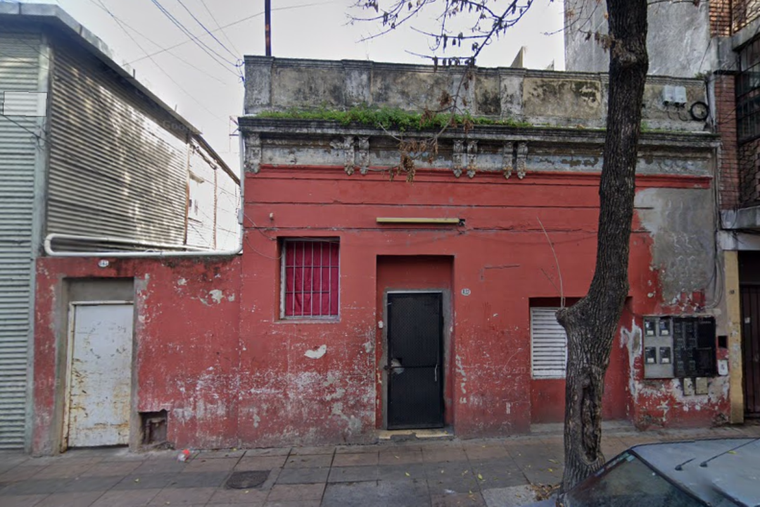 La iniciativa busca reducir el hacinamiento y mitigar riesgos como incendios e inundaciones, entre otros problemas Foto: Google Maps