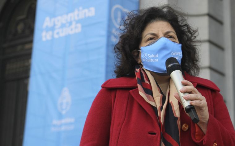 Carla Vizzotti adelantó que desde el Gobierno nacional no descartan una normativa legal para resolver el problema de quienes no quieren vacunarse Foto: Telam