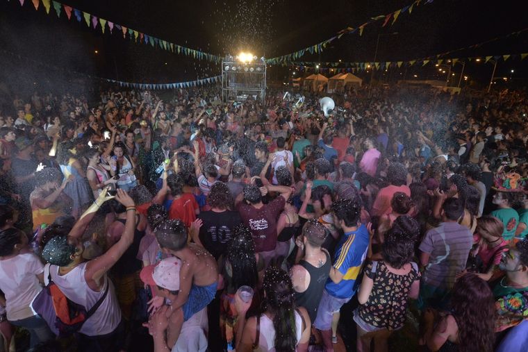 A pesar de los altos precios, los jóvenes siguen eligiendo los boliches como plan para su fin de semana. Foto: Prensa Gobierno de Mendoza