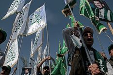 Rebeldes hutíes en Yemen, manifestándose. Foto: Dpa.