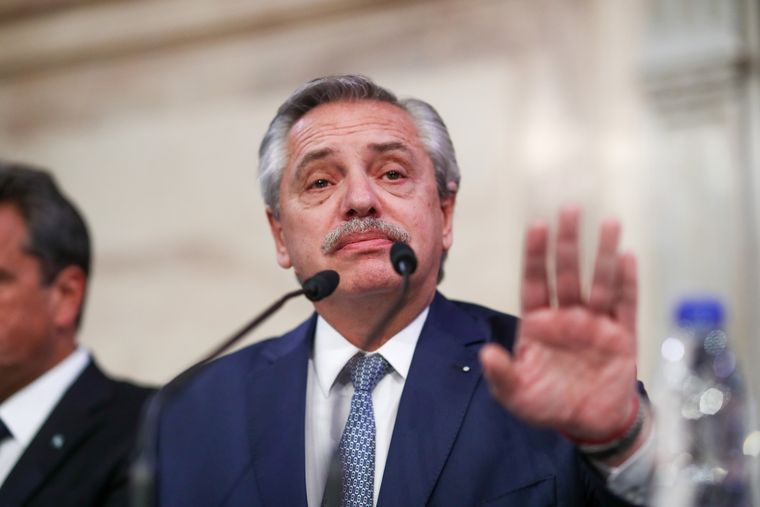 El hijo de Alberto Fernández nació esta madrugada. Foto: EFE