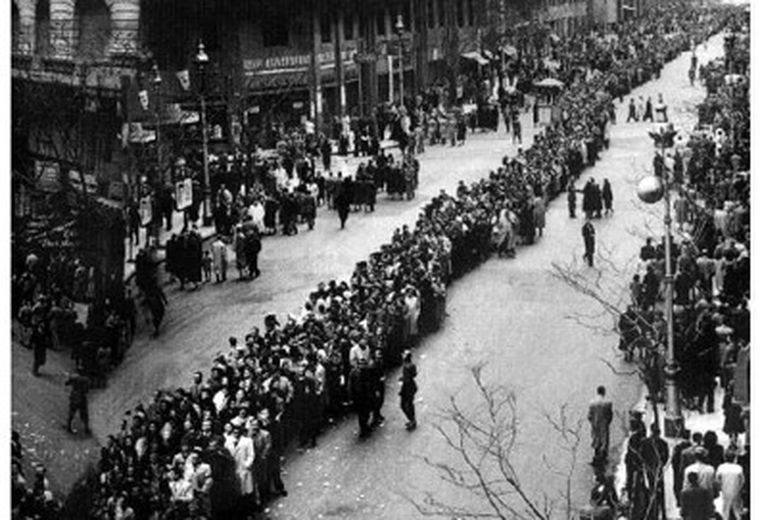 Una imagen del funeral de Eva Perón. Foto: MDZ / Archivo