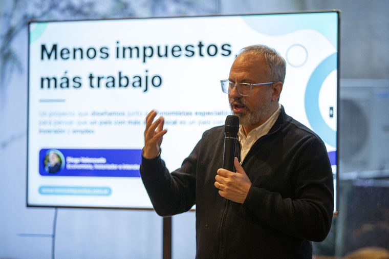 Diego Valenzuela lidera la encuesta de cara a las elecciones. Foto: Archivo Diego Valenzuela lidera la encuesta de cara a las elecciones. Foto: Archivo
