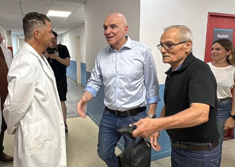 Una de las fotos de la supuesta donación Foto: X @HospitalesBAP