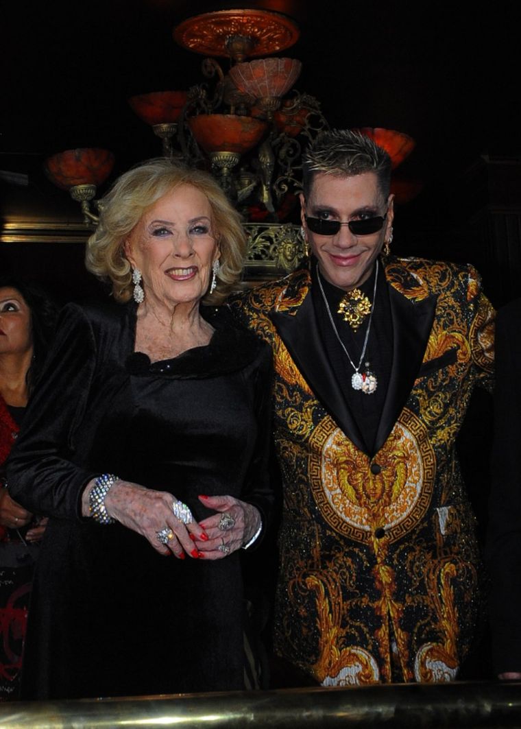 La diva de 98 años volvió a robarse todas las miradas. La diva de 98 años volvió a robarse todas las miradas.