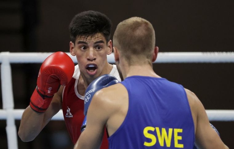 Verón debutó con una gran victoria en Tokio. Foto: Télam