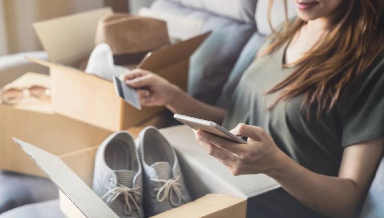 El truco para estirar esos zapatos que te van ajustados (Shutterstock).