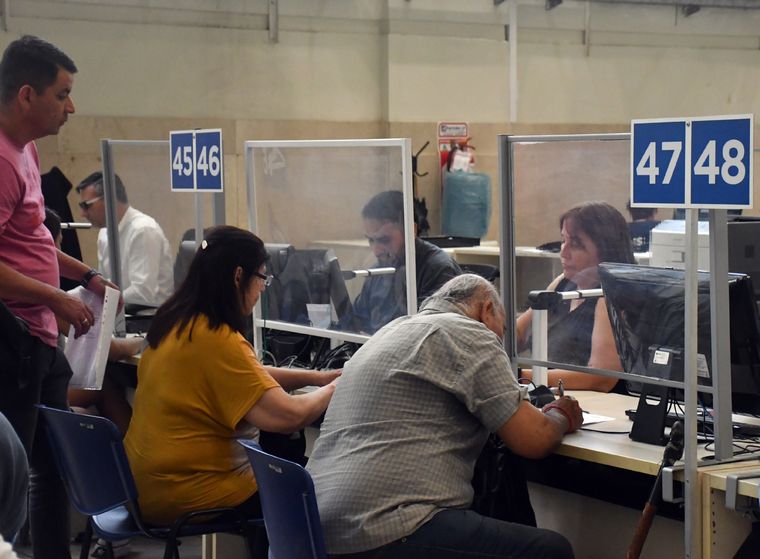 El 27 de junio se festeja en todo el país el Día del Trabajador Estatal Foto: Telam