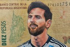 pinto a lionel messi en un billete de $10, se hizo viral y rechazo una jugosa oferta