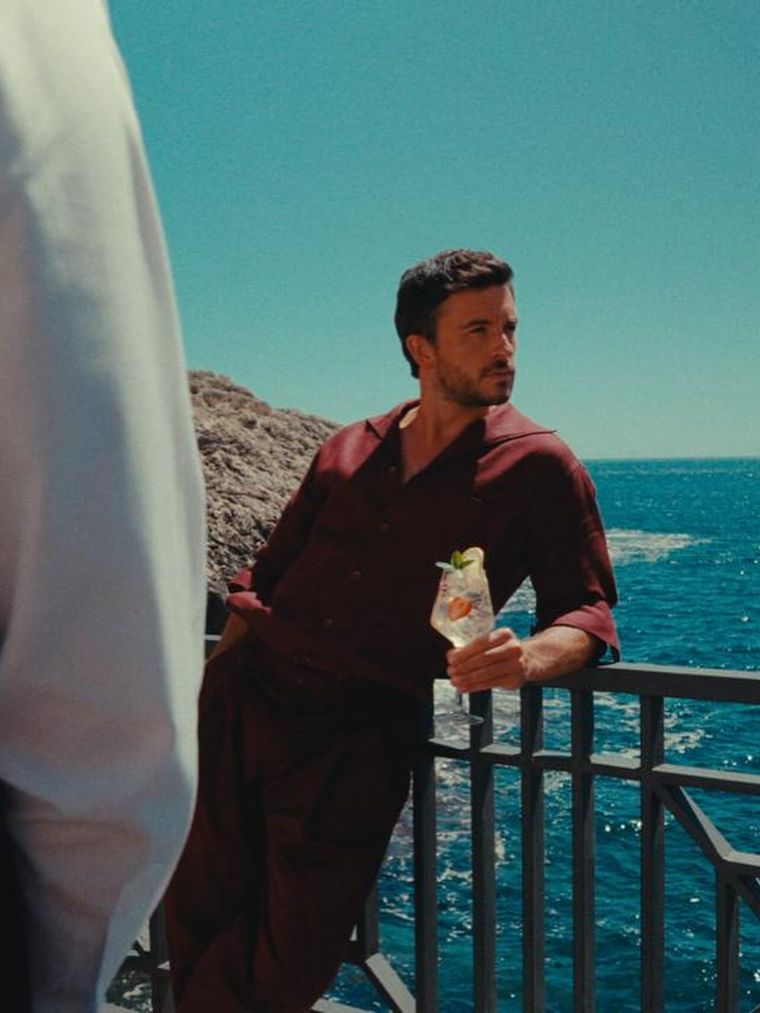 El actor protagoniza la serie Bridgerton. El actor protagoniza la serie Bridgerton.