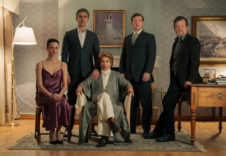 Las Maldiciones, la miniserie argentinar de Netflix: un secuestro inicial y una trama que cruza conflictos políticos y familiares.