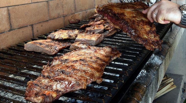 Se suele reemplazar por la típica empanada de vigilia o pescados Foto: ALF PONCE MERCADO / MDZ