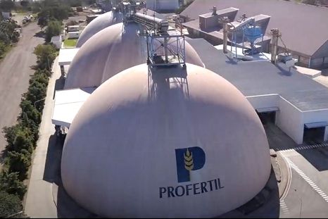 Adecoagro le compra a YPF y a la multinacional Nutrien, la productora de fertilizantes Profertil