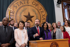 El portavoz de la legislatura de Texas y otros representantes republicanos.