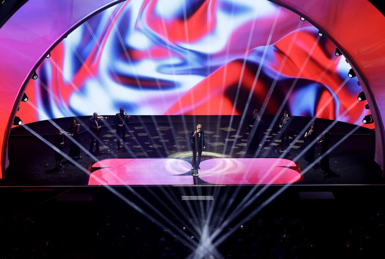 El tenor italiano Andrea Bocelli abrió la ceremonia del Sorteo del Mundial 2026.
