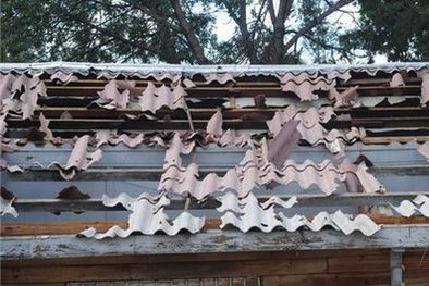 MDZol | Así quedó un techo por la piedra en Rivadavia. Foto: Gentileza Muncipalidad de Rivadavia