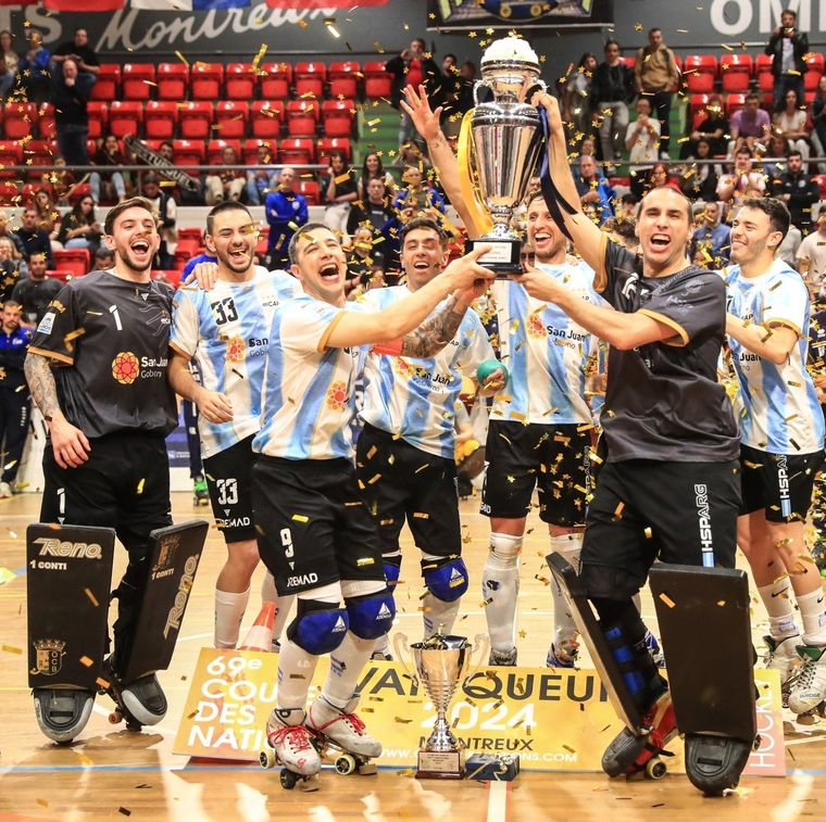 Grimalt alza la Copa de las Naciones 2024, la ultima que disputó. Grimalt alza la Copa de las Naciones 2024, la ultima que disputó. 