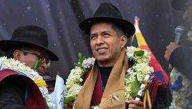 El presidente del Senado de Bolivia, Andrónico Rodríguez, nació en Sacaba, Cochabamba, en 1988. El presidente del Senado de Bolivia, Andrónico Rodríguez, nació en Sacaba, Cochabamba, en 1988.