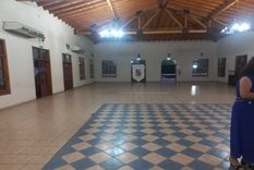 Los padres llegaron al salón de la cena de egresados y no había nada.&nbsp;