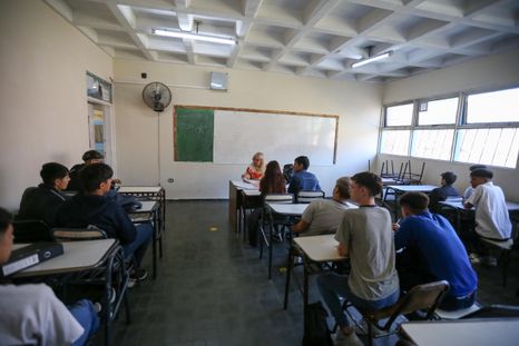 En Mendoza, repitió el 20,31% de los alumnos de la secundaria. En Mendoza, repitió el 20,31% de los alumnos de la secundaria.