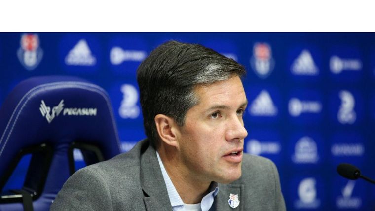 Michael Clark, presidente de la Universidad de Chile, habló sobre los incidentes en el duelo ante Independiente.