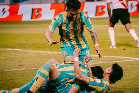 Nicolás Cordero festeja el 2-0 de Aldosivi, que está dando otra gran sorpresa en la Copa Argentina. Nicolás Cordero festeja el 2-0 de Aldosivi, que está dando otra gran sorpresa en la Copa Argentina.