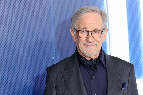 Spielberg ha tocado el tema extraterrestre en varias de sus obras. Spielberg ha tocado el tema extraterrestre en varias de sus obras.