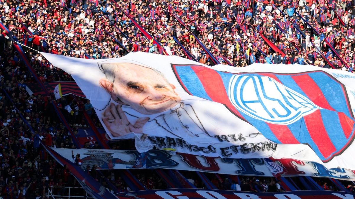 El emotivo homenaje de San Lorenzo al Papa Francisco en vísperas del primer aniversario de su fallecimiento