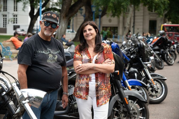 Gabriela Testa recibió a los motoqueros. Foto: Gentileza Gobierno de Mendoza
