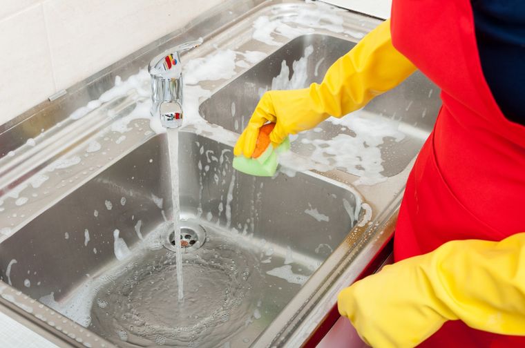 Con este consejo de limpieza el fregadero de la cocina lucirá impecable Foto: Shutterstock