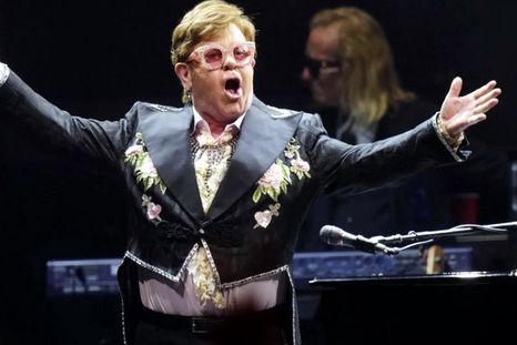 Elton John ha recaudado cientos de millones de dólares con su fundación. Foto: Efe. Elton John ha recaudado cientos de millones de dólares con su fundación. Foto: Efe.