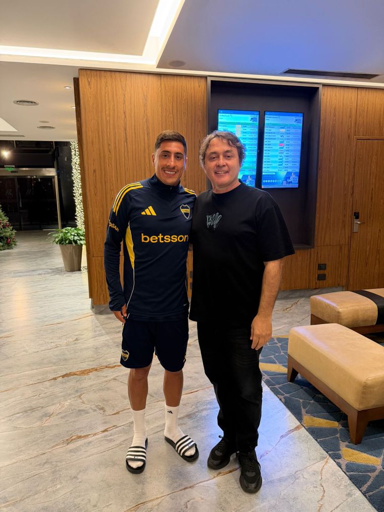 Miguel Merentiel junto a su representante y exjugador de Boca, Marcelo Tejera.&nbsp;