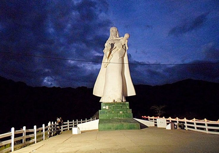 Las montañas y el valle rodean a este pueblo ubicado sobre la Ruta Nacional 40. Las montañas y el valle rodean a este pueblo ubicado sobre la Ruta Nacional 40.