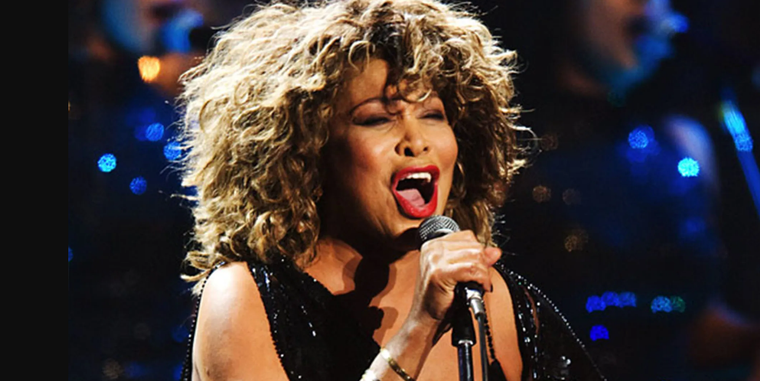 A los 8/3 años, falleció Tina Turner.