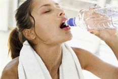 ¿como hidratarnos cuando el calor agobia?