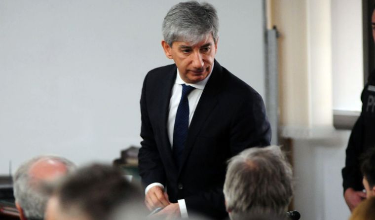 El Tribunal Oral Federal 2 comunicará cuál será el tiempo y la modalidad de prisión para Walter Bento y el resto de los condenados. El Tribunal Oral Federal 2 comunicará cuál será el tiempo y la modalidad de prisión para Walter Bento y el resto de los condenados.