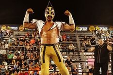 conmocion en mexico: un luchador murio en pleno combate