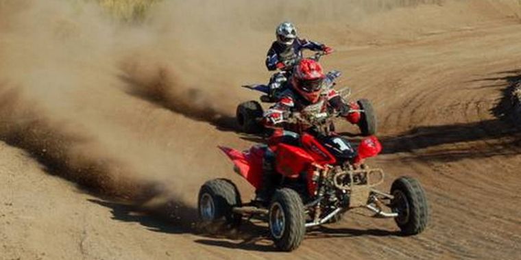 Cuatriciclos en acción. Foto: QAdventure