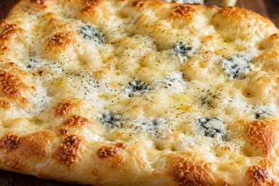 MDZol | Una auténtica comida italiana focacca cuatro quesos, fácil y en pocos pasos
