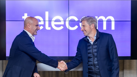 El Gobernador de Entre Ríos, Rogelio Frigerio, firmó un acuerdo comercial con Telecom. El Gobernador de Entre Ríos, Rogelio Frigerio, firmó un acuerdo comercial con Telecom.