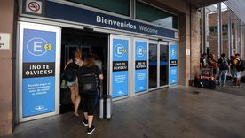 Cayó fuertemente la llegada de turistas por el aeropuerto de Mendoza y de ahí los gastos en dólares. 