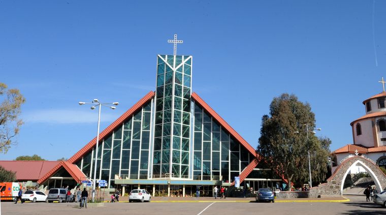 La Iglesia católica ya no recibirá el aporte económico del Estado Foto: ALF PONCE MERCADO / MDZ