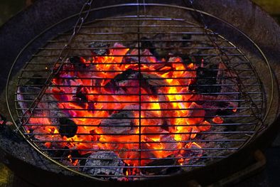 MDZol | Los condimentos crean una parrilla más caliente y le dan a sus alimentos un sellado fantástico y mejoran tanto la cocción uniforme como el sabor conservado. Foto: Pixabay