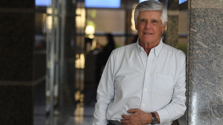 Claudio Burgos, referente en cirugía cardiovascular. Claudio Burgos, referente en cirugía cardiovascular.