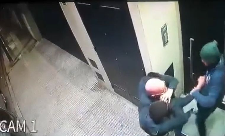 Las cámaras de seguridad grabaron el robo